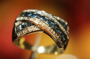 Ring 14 Karat Gold Topas Diamant Größe 13 zertifiziert