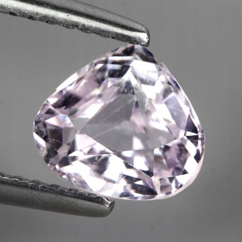 Kunzit Naturstein 1,59ct VVS Herz