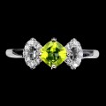 Ring zartes Silber natur Olivin Größe 17