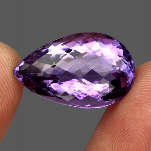 Natürlicher Amethyststein VVS 22,59 ct