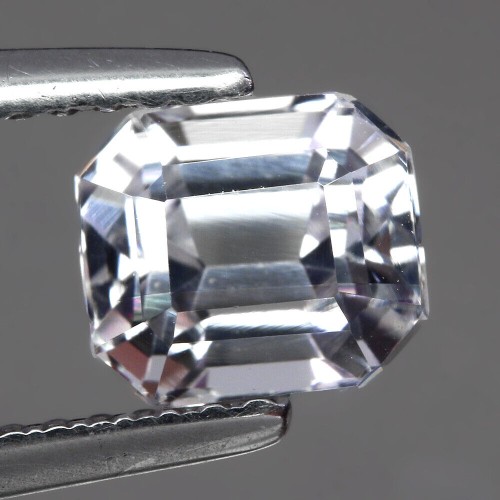 Naturstein Kunzite 1,57 ct VVS