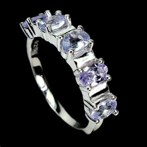 Zarter natürlicher Tansanit Ringgröße 11,5