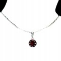 Zarte Halskette aus 925er Silber Natur Granat