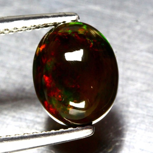 Opalschwarzer Naturstein 1,89 ct
