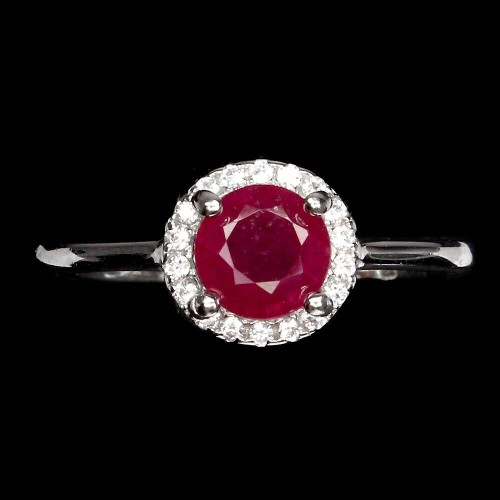 Feiner Ring aus Sterlingsilber mit natürlichem Rubin Größe 14