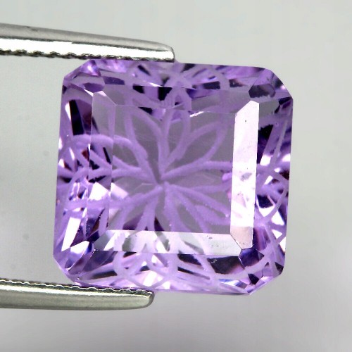 Naturstein Amethyst 8,28 ct VVS geschnitzt
