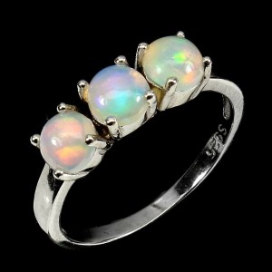 Zarter Ring aus Sterlingsilber mit Feueropalen Größe 14