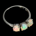 Zarter Ring aus Sterlingsilber mit Feueropalen Größe 14