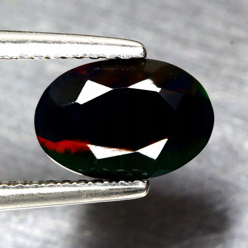 Opalschwarzer Naturstein 1,17 ct