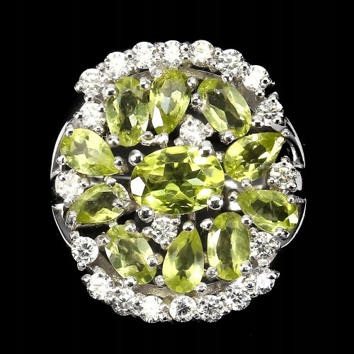 Natürlicher Olivin Ring Größe 14,5 silberne Zirkonia