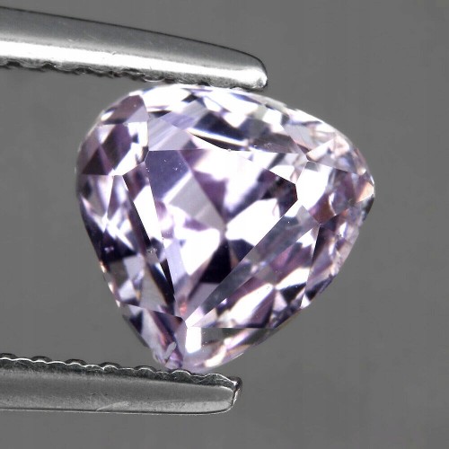 Kunzit Naturstein 1,96ct VVS Herz