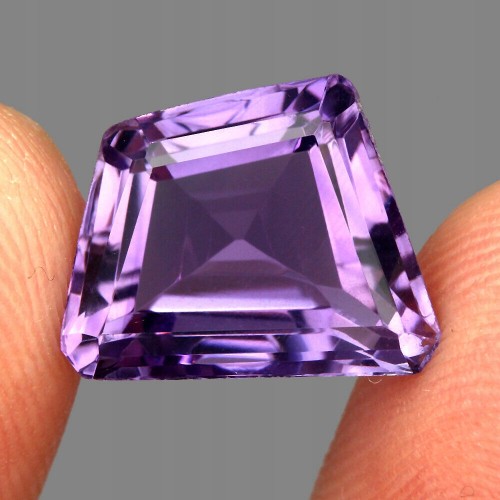 Amethyst Naturstein 8,97ct VVS
