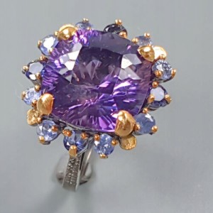 Künstlerischer Ring 22 Karat Amethyst Iolith Größe 17