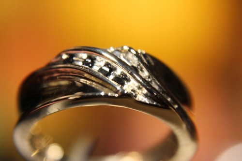 Goldring mit schwarzen Diamanten Größe 15