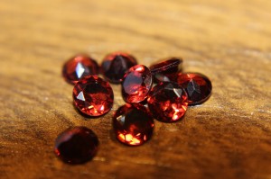 Granate Natursteine ​​4,75 ct 9 Stk
