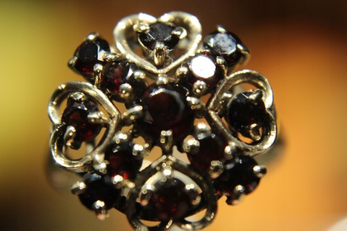 Goldring Granate 2,20 ct Größe 17,5 zertifiziert