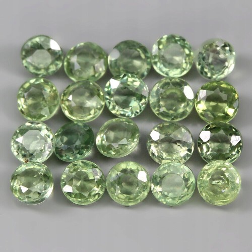 Saphire grüne Natursteine ​​4,47ct 20 Stk