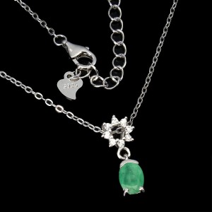 Zarte natur Smaragd Halskette mit 925 Zirkonia