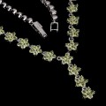 Schöne Halskette aus Sterlingsilber mit natürlicher Peridot Blume