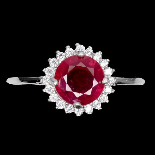 Feiner Ring aus Sterlingsilber mit natürlichem Rubin Größe 17
