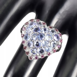 Natürlicher Herz Ring mit Granaten und Tansaniten Größe 18