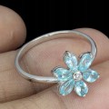 Silberner zarter Größe 20 Apatit Blume Ring