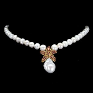 Wunderschöne Halskette mit natürlichen 925er Perlen Rubinen Blumen