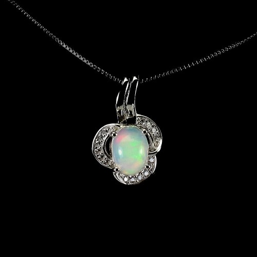 Silberne Feueropal Halskette mit zarten Zirkonia