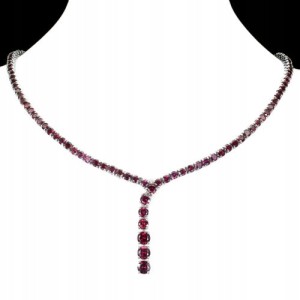 Eine atemberaubende 925 Halskette mit natürlichen Rhodolithen Granaten