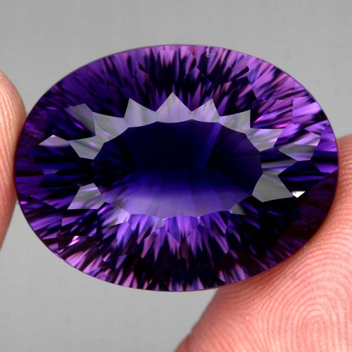 Amethyst Naturstein IF 49,7ct