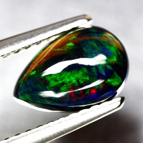 Opal schwarzer Naturstein 0,82 ct