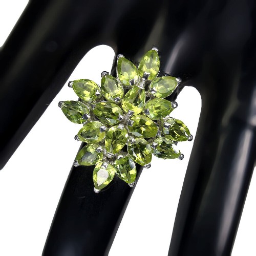 Wunderschöner Ring aus natürlichem Peridot aus Silber Größe 15