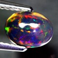 Opalschwarzer Naturstein 0,71 ct