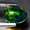 Opalschwarzer Naturstein 0,65 ct IF AAA