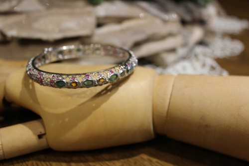 Songea 925 Silberarmband mit Smaragden und Saphiren