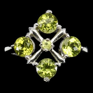 Ring natürlicher Olivin Größe 13,5 schön