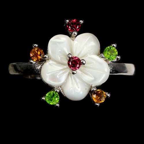 Ring Perlmutt Blume Größe 12 Granate