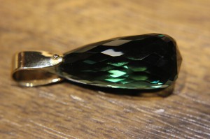 Großer Gold Quarz Anhänger 2
