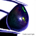 Opalschwarzer Naturstein 1,86 ct