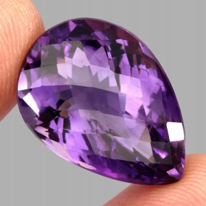 Amethyst Naturstein VVS 23,49ct