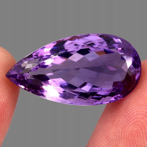 Amethyst Naturstein VVS 32,86ct