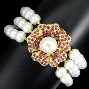 Silbernes Armband mit natürlicher Rubin Perlen Blume