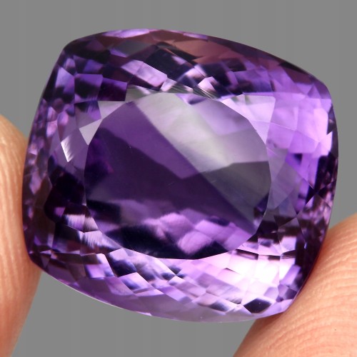 Amethyst Naturstein VVS 24,78ct