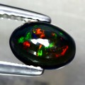 Opalschwarzer Naturstein 0,63 ct AAA