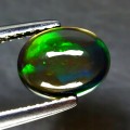 Opalschwarzer Naturstein 1,25 ct AAA